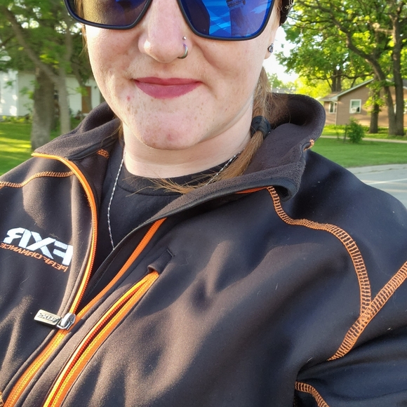 Meet your Posher, Heather - Picture 9 of 9